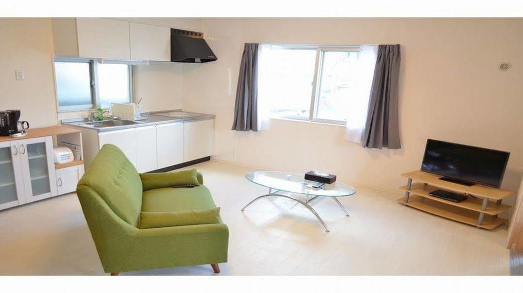 Rainbow Terrace Ginowan Apartment Exterior foto